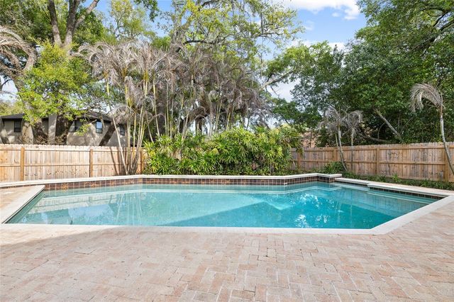 631 GILLETTE AVENUE, Temple Terrace, FL 33617