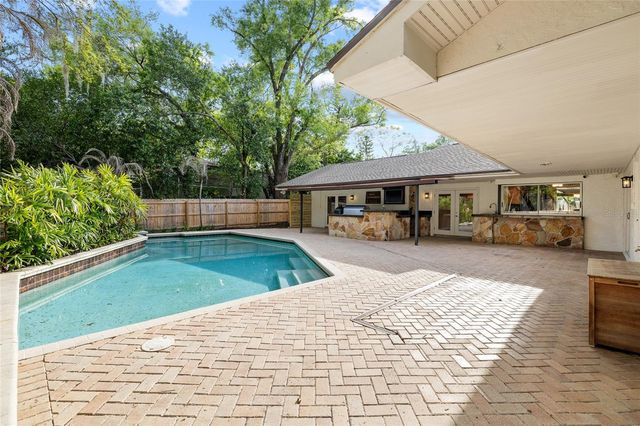 631 GILLETTE AVENUE, Temple Terrace, FL 33617