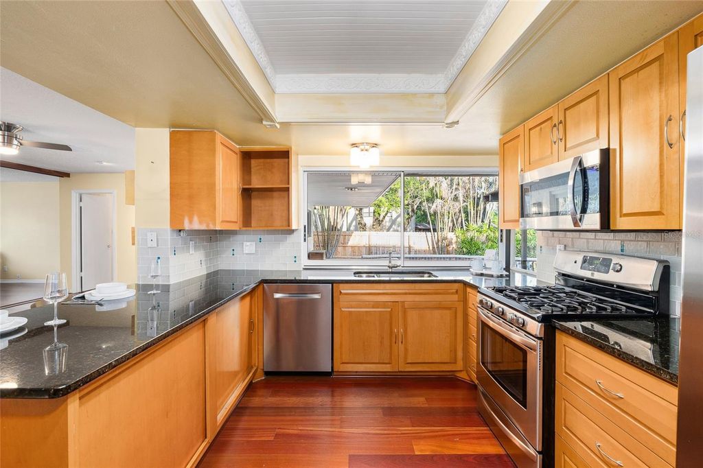 Image 19 of property listing at 631 GILLETTE AVENUE, Temple Terrace, FL 33617