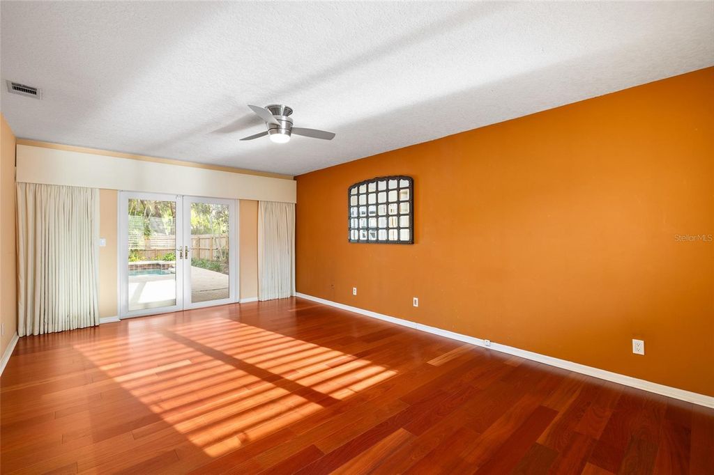 Image 25 of property listing at 631 GILLETTE AVENUE, Temple Terrace, FL 33617