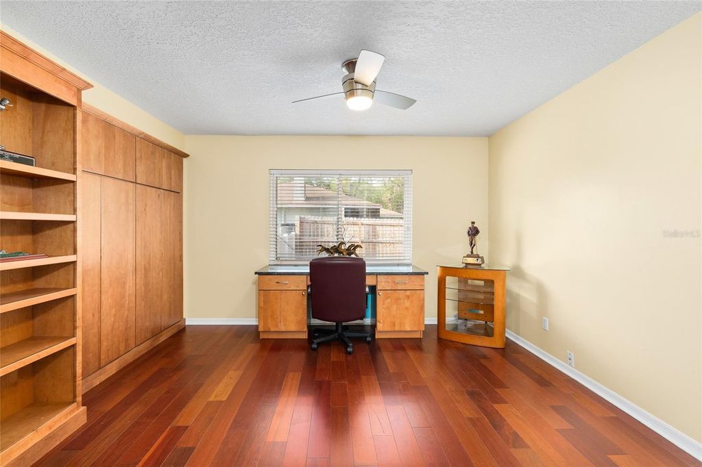 Image 31 of property listing at 631 GILLETTE AVENUE, Temple Terrace, FL 33617