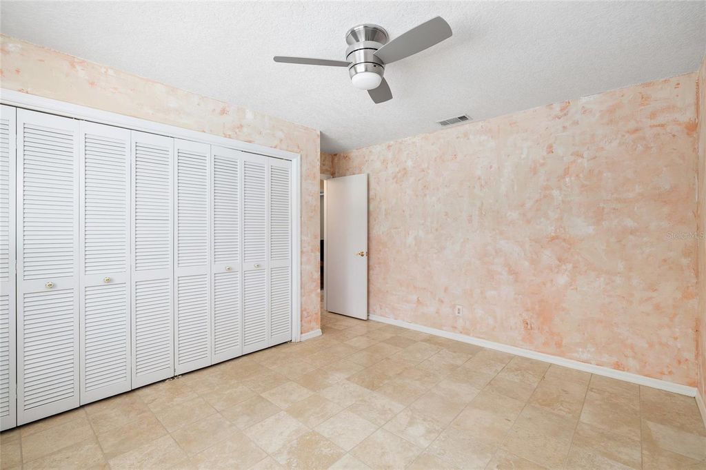 Image 34 of property listing at 631 GILLETTE AVENUE, Temple Terrace, FL 33617