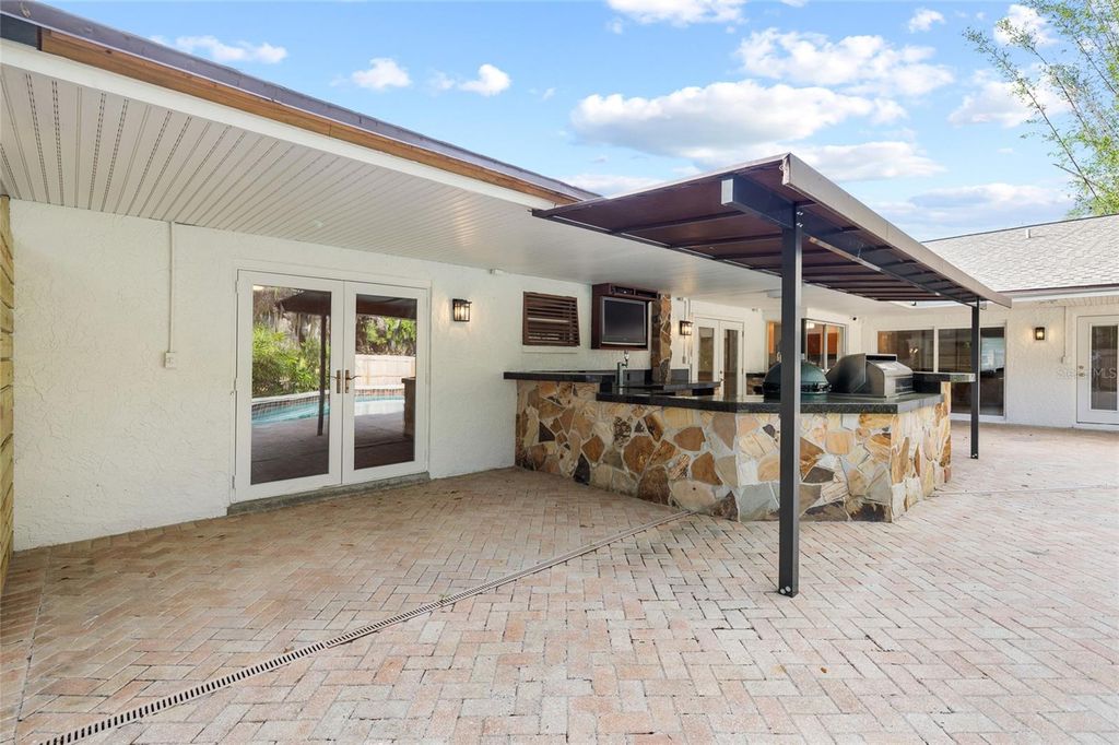 Image 44 of property listing at 631 GILLETTE AVENUE, Temple Terrace, FL 33617