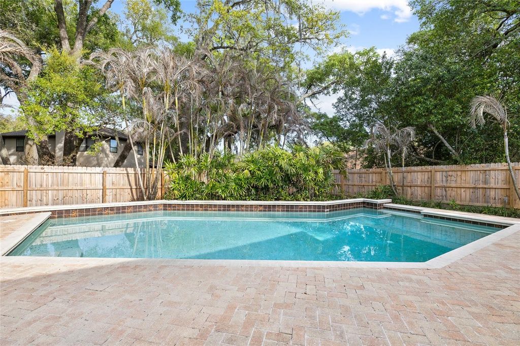 Image 46 of property listing at 631 GILLETTE AVENUE, Temple Terrace, FL 33617