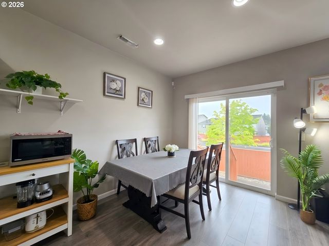 15920 Se STARLING Ct, Clackamas, OR 97015