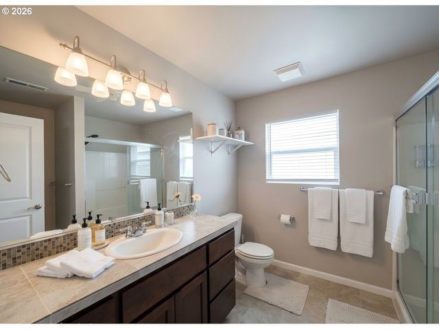 15920 Se STARLING Ct, Clackamas, OR 97015