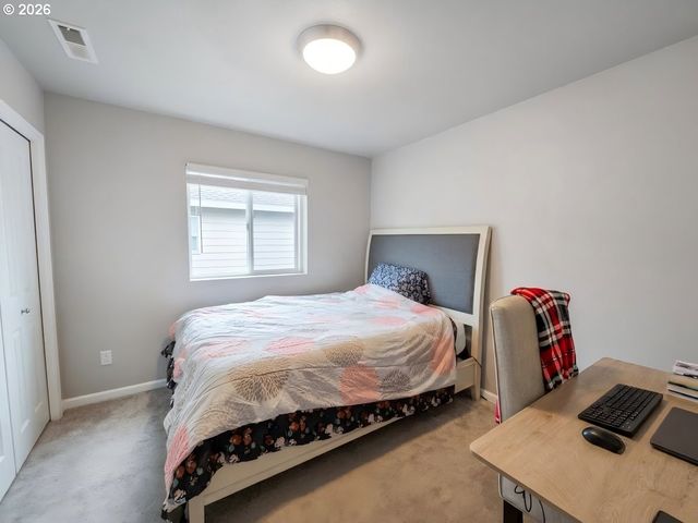 15920 Se STARLING Ct, Clackamas, OR 97015