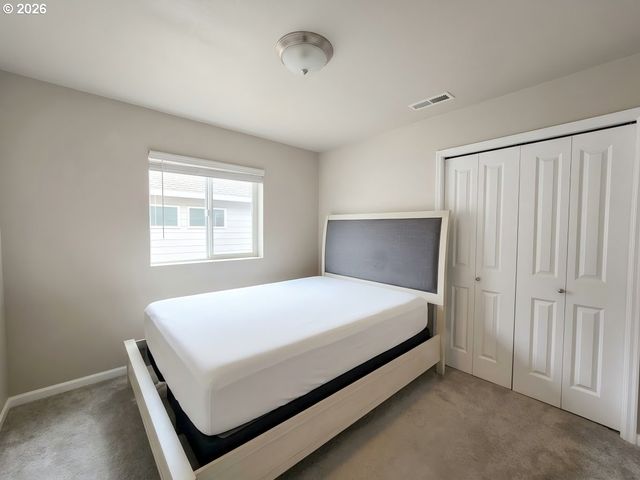 15920 Se STARLING Ct, Clackamas, OR 97015