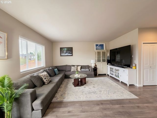 15920 Se STARLING Ct, Clackamas, OR 97015