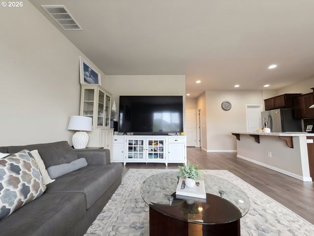 15920 Se STARLING Ct, Clackamas, OR 97015