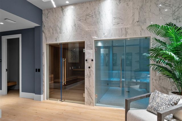 275 1ST AVENUE 3807, St Petersburg, FL 33701