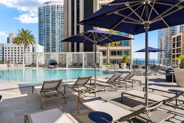 275 1ST AVENUE 3807, St Petersburg, FL 33701