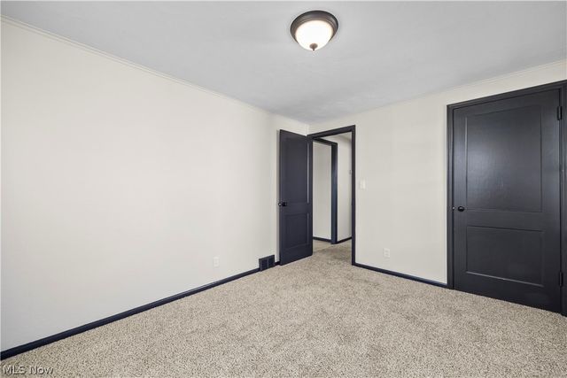 46175 Middle Ridge Road, Amherst, OH 44001