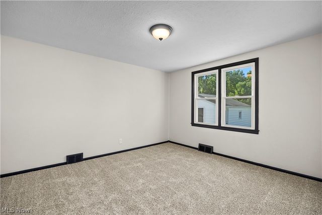 46175 Middle Ridge Road, Amherst, OH 44001