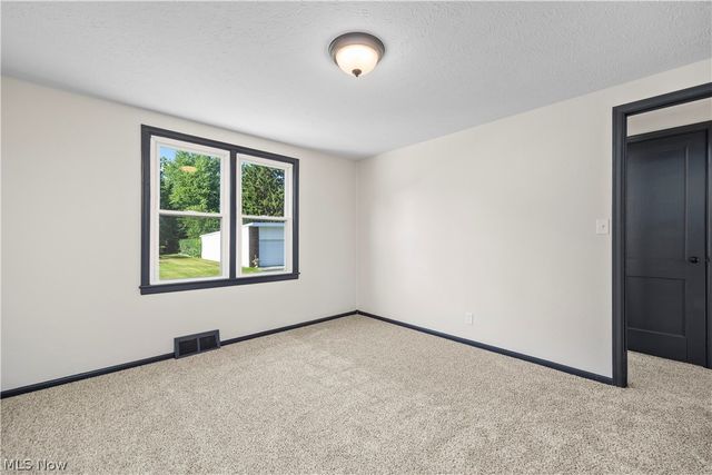 46175 Middle Ridge Road, Amherst, OH 44001