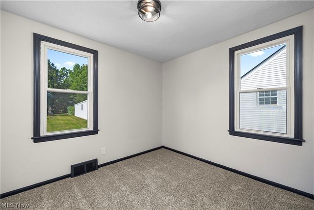 46175 Middle Ridge Road, Amherst, OH 44001