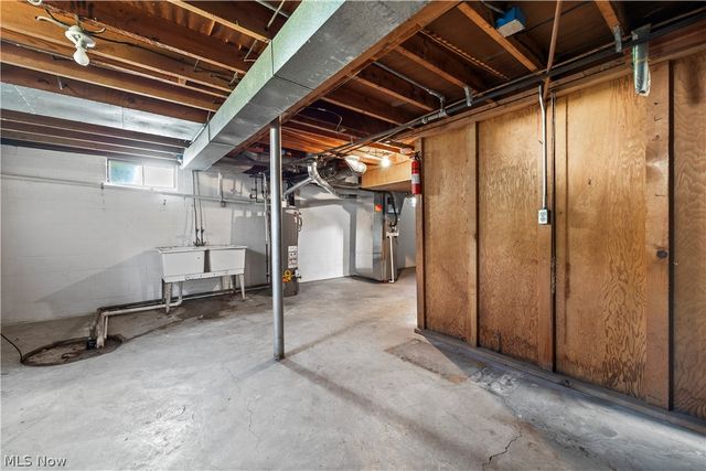 46175 Middle Ridge Road, Amherst, OH 44001
