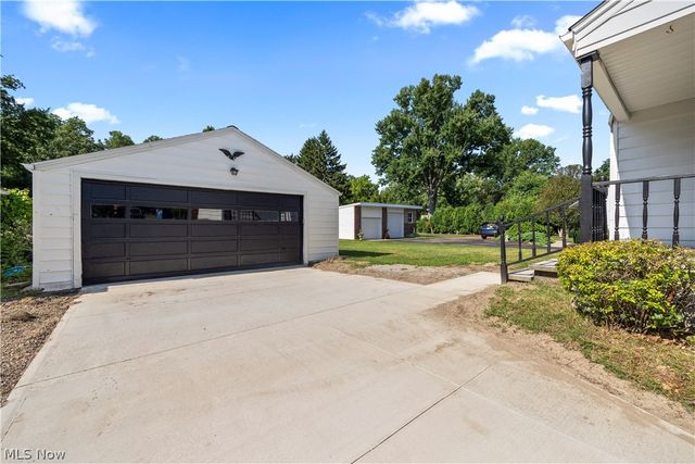 46175 Middle Ridge Road, Amherst, OH 44001