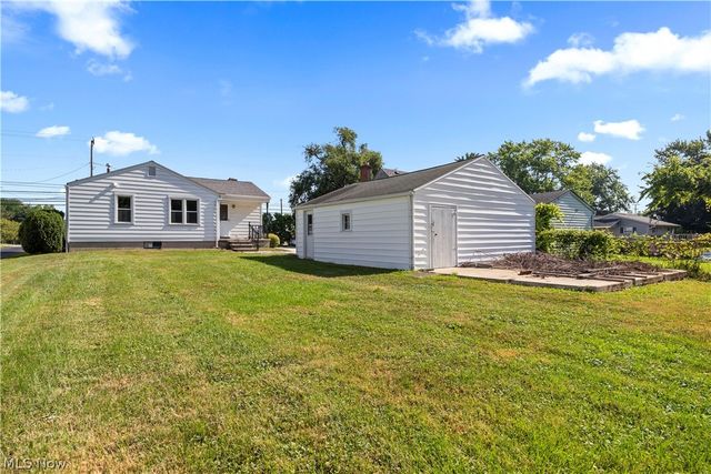 46175 Middle Ridge Road, Amherst, OH 44001