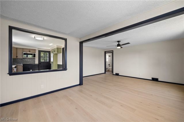 46175 Middle Ridge Road, Amherst, OH 44001