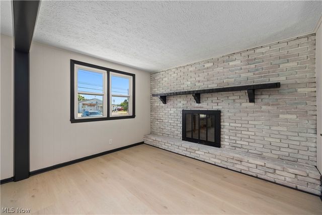 46175 Middle Ridge Road, Amherst, OH 44001