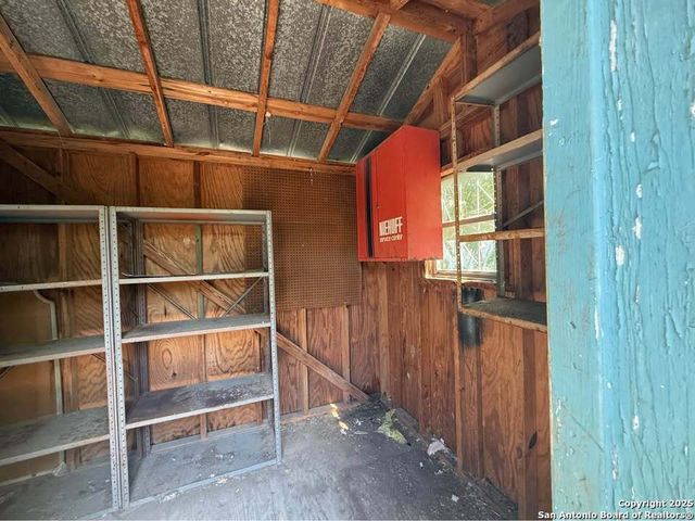 6618 Tupper, San Antonio, TX 78221