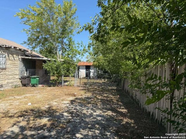 6618 Tupper, San Antonio, TX 78221