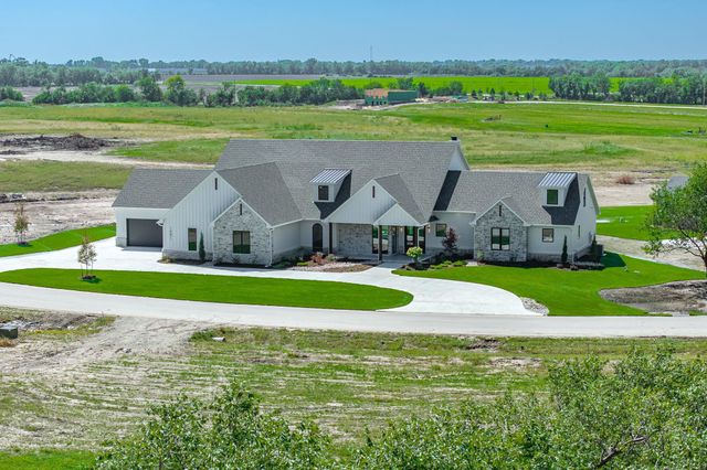 16671 W Hickory St, Goddard, KS 67052