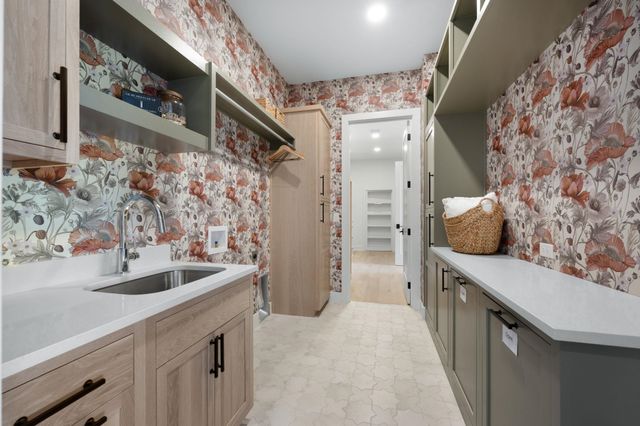 16671 W Hickory St, Goddard, KS 67052