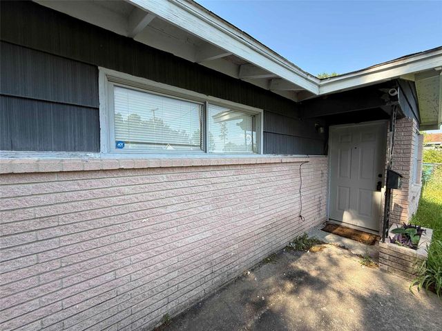 1640 Parry, Beaumont, TX 77703