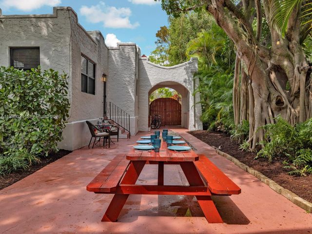 144 NE 91st St, Miami Shores, FL 33138