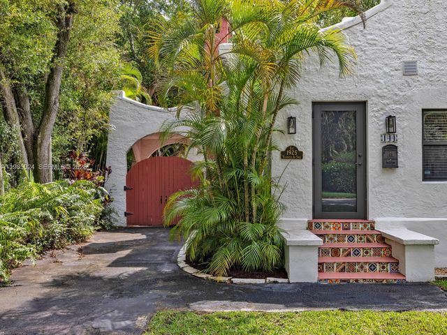 144 NE 91st St, Miami Shores, FL 33138