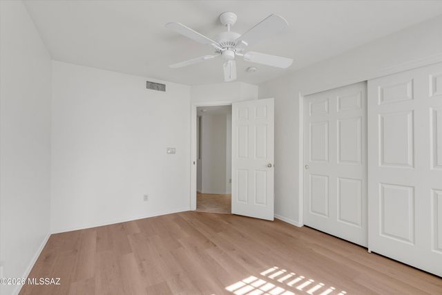 725 S Smokey Mountains Road, Tucson, AZ 85748