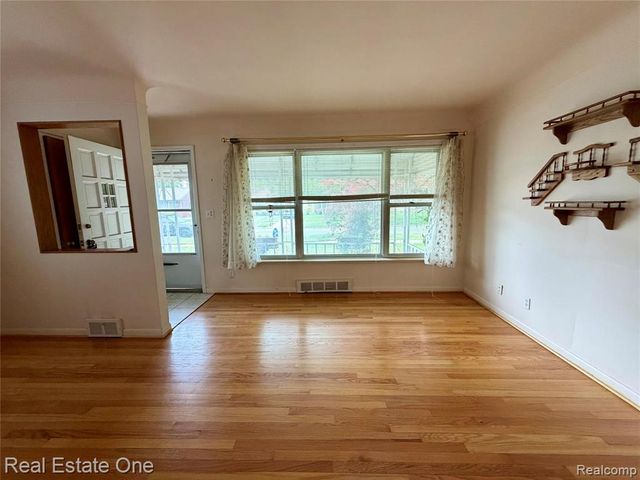 12294 Nathaline Street, Redford, MI 48239