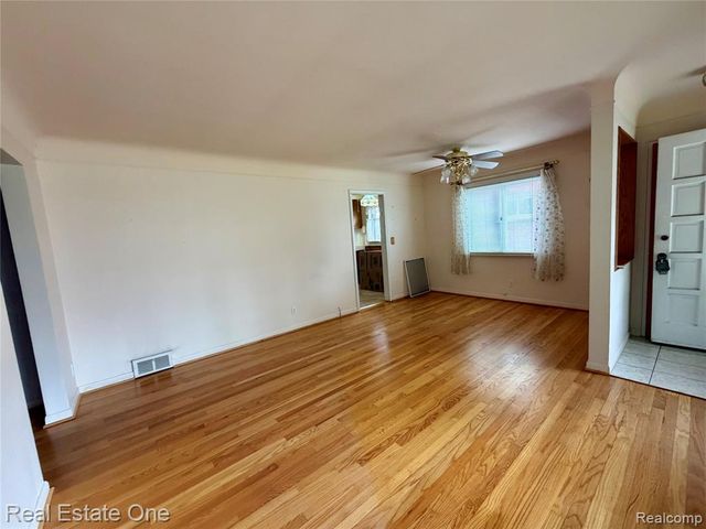 12294 Nathaline Street, Redford, MI 48239