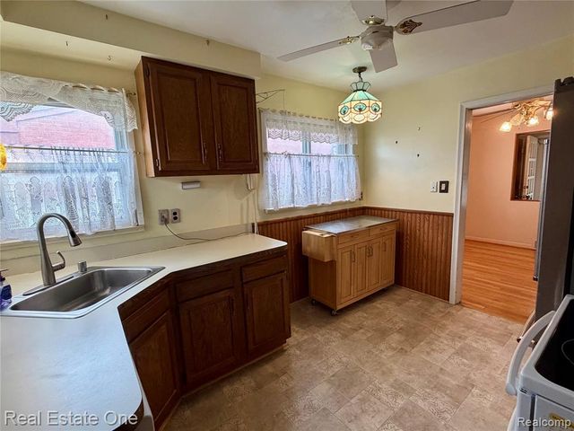 12294 Nathaline Street, Redford, MI 48239