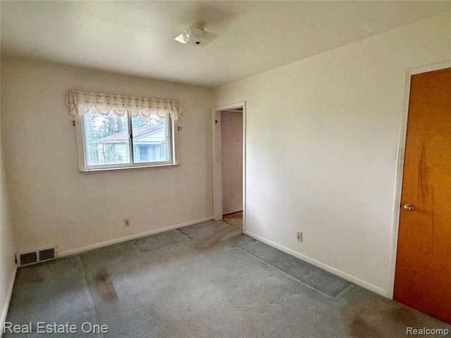 12294 Nathaline Street, Redford, MI 48239