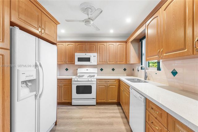 475 NW 46th Ter, Plantation, FL 33317