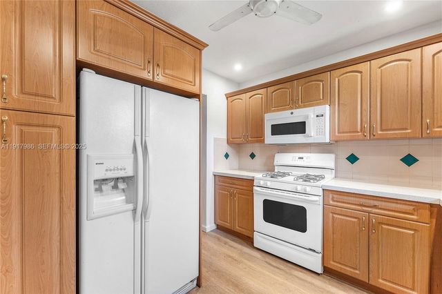 475 NW 46th Ter, Plantation, FL 33317