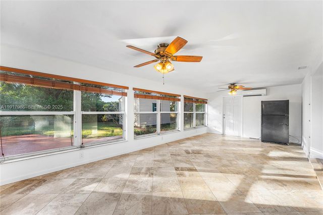 475 NW 46th Ter, Plantation, FL 33317