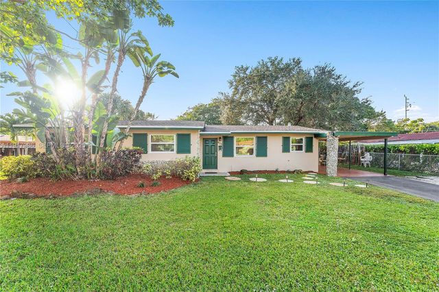 475 NW 46th Ter, Plantation, FL 33317