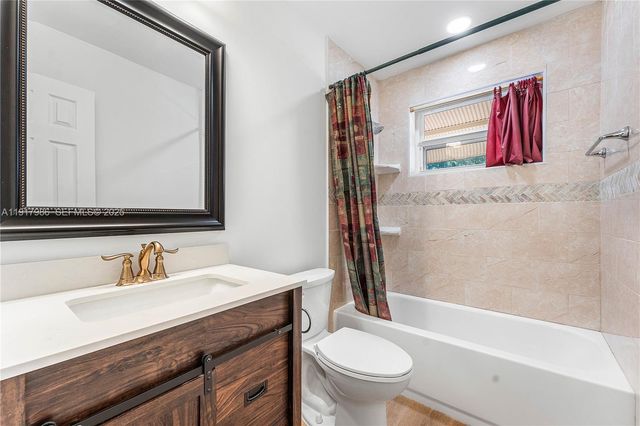 475 NW 46th Ter, Plantation, FL 33317