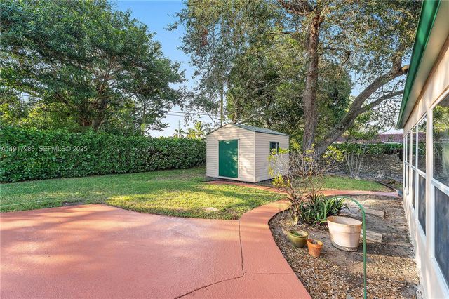 475 NW 46th Ter, Plantation, FL 33317