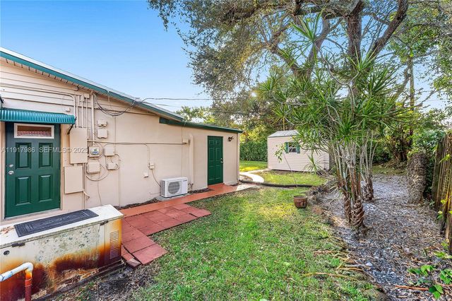 475 NW 46th Ter, Plantation, FL 33317