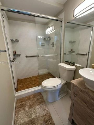 20515 E Country Club Drive 747, Aventura, FL 33180