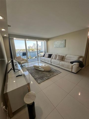 20515 E Country Club Drive 747, Aventura, FL 33180