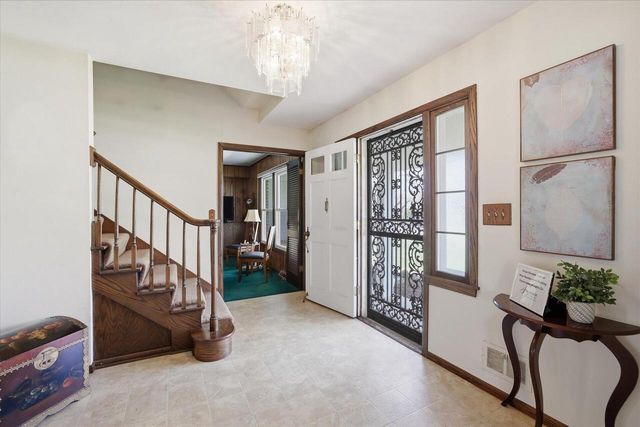 S70W16797 Hedgewood DRIVE, Muskego, WI 53150