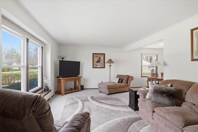 S70W16797 Hedgewood DRIVE, Muskego, WI 53150