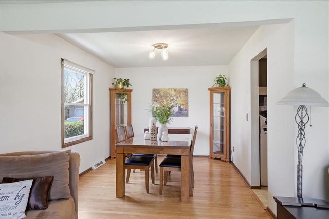 S70W16797 Hedgewood DRIVE, Muskego, WI 53150