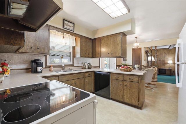 S70W16797 Hedgewood DRIVE, Muskego, WI 53150
